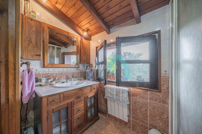 Foto b5fe798f-c61b-48f8-af83-001213931e7d. Casa aparellada amb calefacció aparcament a Vibaña-Ardisana-Caldueño Llanes