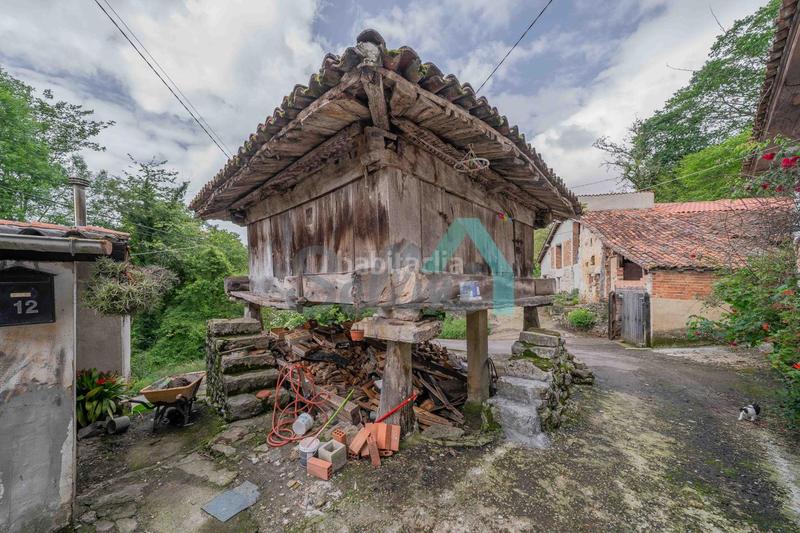 Foto f65ced4c-1bf3-4904-8e77-3b517173ba33. Casa aparellada amb calefacció aparcament a Vibaña-Ardisana-Caldueño Llanes