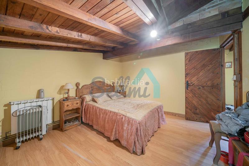 Foto 52354ae8-bd09-4c69-8c7d-e1e317dbb876. Casa bifamiliare con riscaldamento parcheggio in Vibaña-Ardisana-Caldueño Llanes