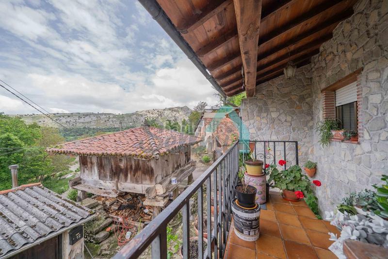 Foto 7e8414fe-c8df-4a96-bdcb-b271b7c2a093. Casa bifamiliare con riscaldamento parcheggio in Vibaña-Ardisana-Caldueño Llanes