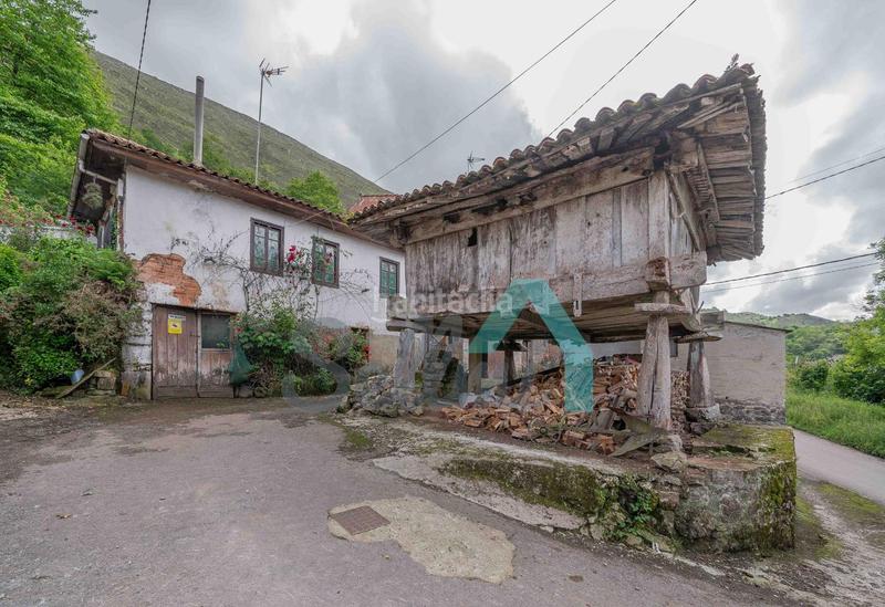 Foto 8a23a18c-80e7-4d90-8582-7f37332f9482. Casa bifamiliare con riscaldamento parcheggio in Vibaña-Ardisana-Caldueño Llanes