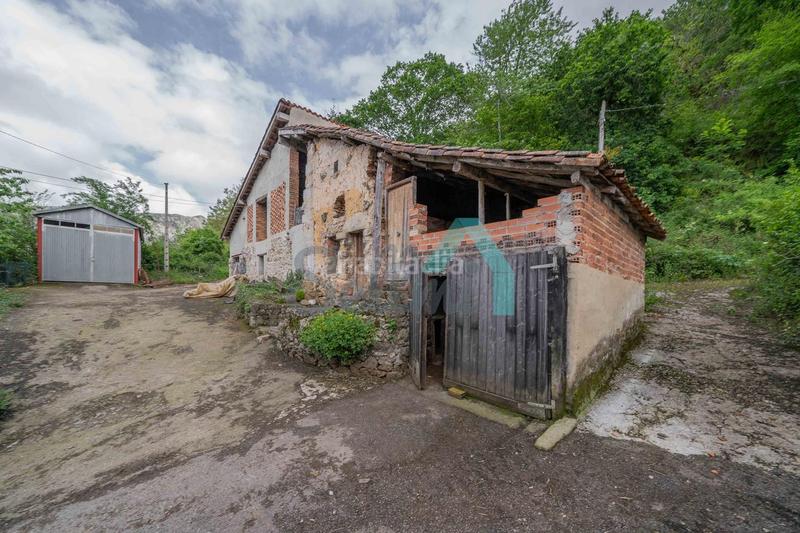 Foto b394607d-de97-45c7-b915-fba8dac442fc. Casa bifamiliare con riscaldamento parcheggio in Vibaña-Ardisana-Caldueño Llanes