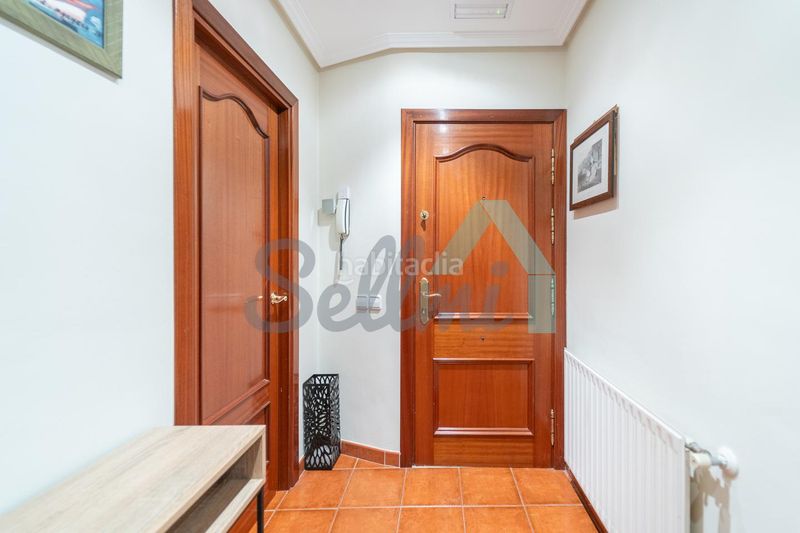 Foto 9a4cb71b-fb6d-468f-93c4-5881613948a4. Lloguer dúplex amb calefacció a Santo Domingo - El Campillín Oviedo
