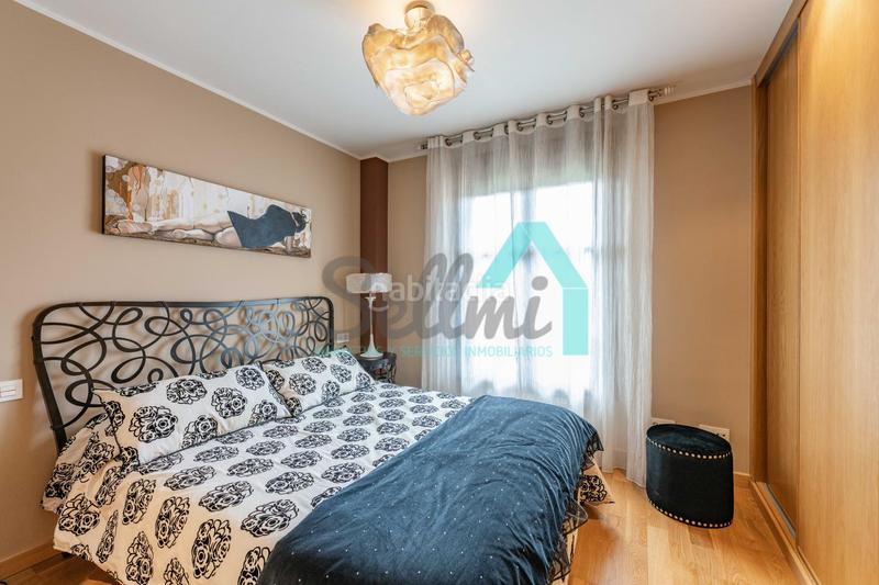 Foto 0803658c-ff44-4080-860c-0dc548bfee47. Casa aparellada amb calefacció aparcament a Llanes pueblo Llanes