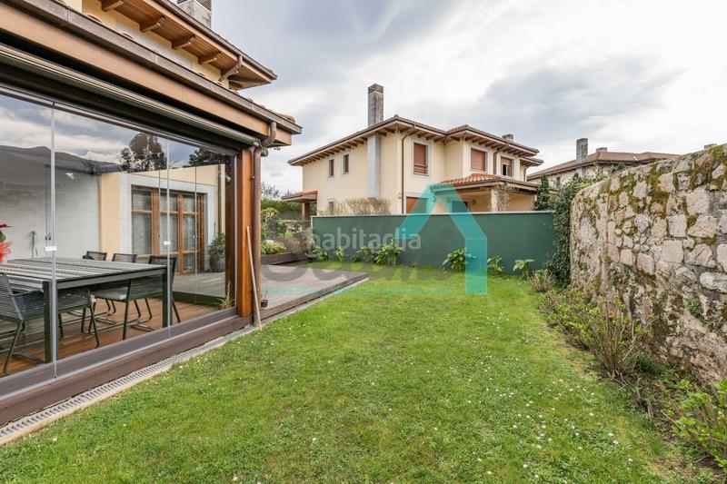 Foto 417a840d-72de-407b-a604-72d4abb121bd. Casa aparellada amb calefacció aparcament a Llanes pueblo Llanes