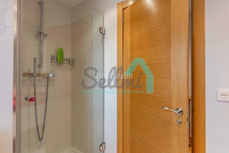 Foto 4e3c7f8a-7b90-493d-8a77-704cb65564de. Casa aparellada amb calefacció aparcament a Llanes pueblo Llanes