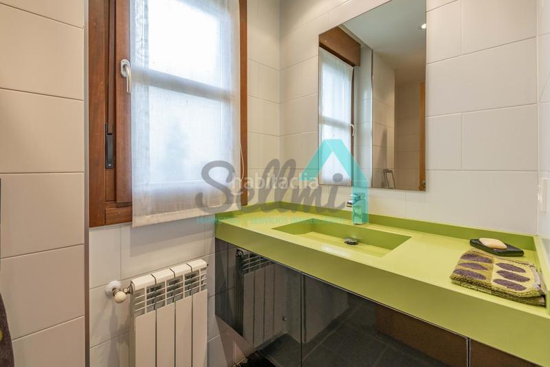 Foto a02530ed-264d-46b1-948b-bea642462b07. Casa aparellada amb calefacció aparcament a Llanes pueblo Llanes