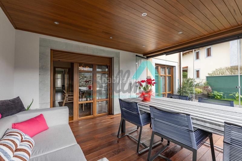 Foto c449d8ae-ef89-4d49-947e-d3af0763fef0. Casa aparellada amb calefacció aparcament a Llanes pueblo Llanes