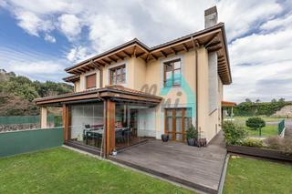 Casa bifamiliare  Cándido ruiz de las casas