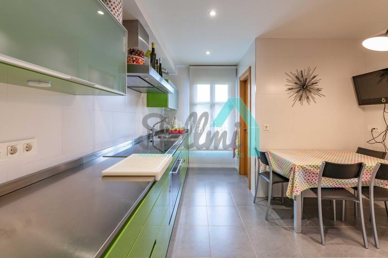 Foto cce2362b-c2fd-4275-81a0-cc9d96cd2ddc. Maison jumelée avec chauffage parking dans Llanes pueblo Llanes