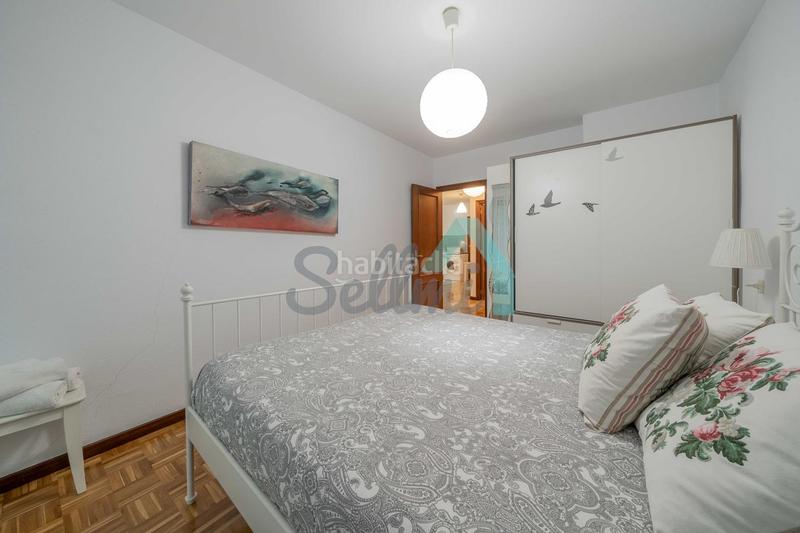 Foto 34547b8e-e70f-4bb5-ac0e-dd41eff7a2bb. Location appartement dans Casco Histórico Oviedo