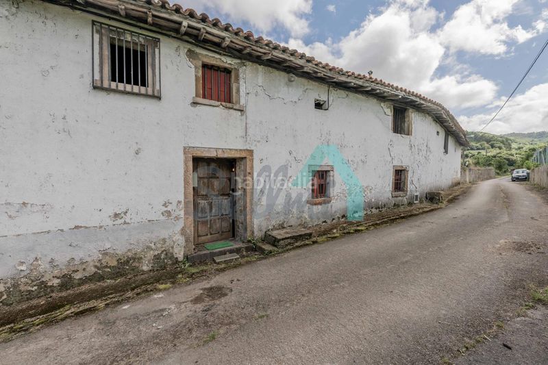 Foto 94a2063d-aa1b-40f9-99d7-0ea932e2fa89. Casa a Parroquias Norte - Naranco Oviedo