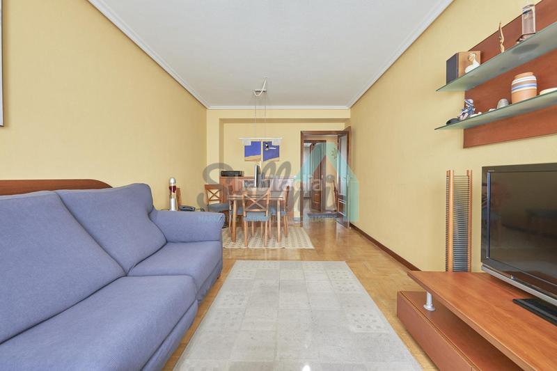 Foto 03a6e3d5-e86f-4f71-9768-96b24ef7f872. Rent flat with heating pool in Viesques Gijón