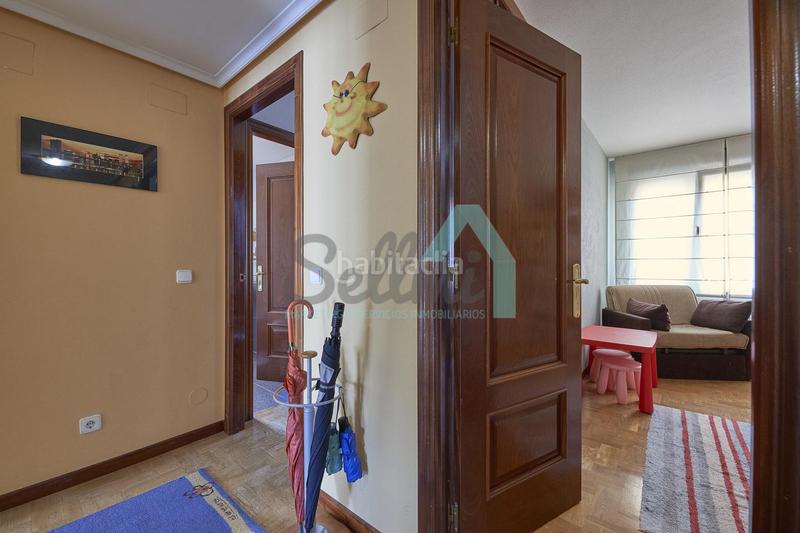 Foto 0467de83-e029-45f8-a06a-c65d269bf77c. Rent flat with heating pool in Viesques Gijón