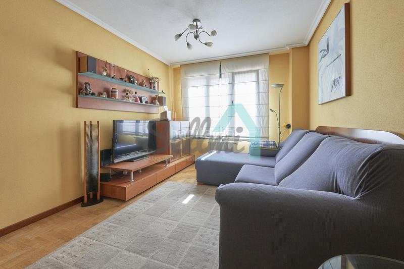 Foto 76a36899-94e7-4251-8a9f-a36cc410284d. Rent flat with heating pool in Viesques Gijón