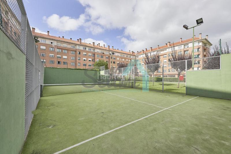 Foto 85657d68-9400-4877-bcf0-2f1c356e4f12. Rent flat with heating pool in Viesques Gijón
