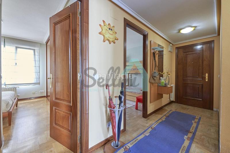 Foto 9cb48156-3032-4157-8bca-24ea3c80893d. Rent flat with heating pool in Viesques Gijón