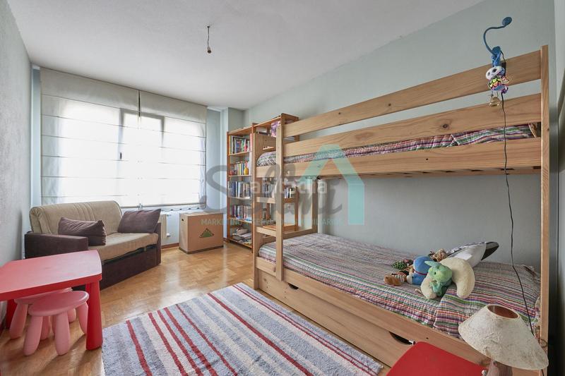 Foto cfb86b91-d726-43c0-bf6e-73d2f9e67e28. Rent flat with heating pool in Viesques Gijón