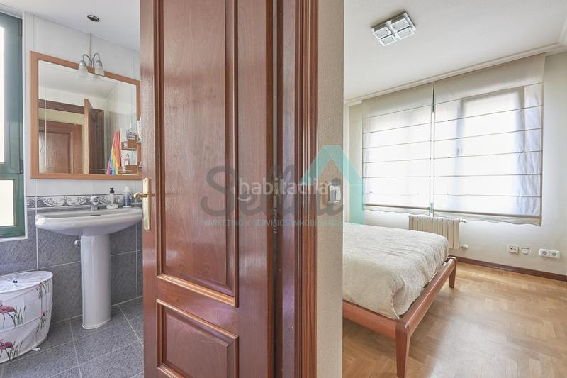 Foto ff1de4e8-46c8-4ec0-ac9c-8cebbde11285. Alquiler piso en Viesques Gijón