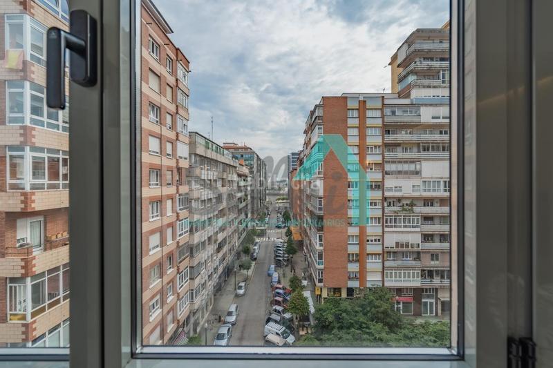 Foto b39877f8-c2ea-4dc9-8928-0ee3d7de35a6. Miete etagenwohnung mit heizung in La Arena Gijón