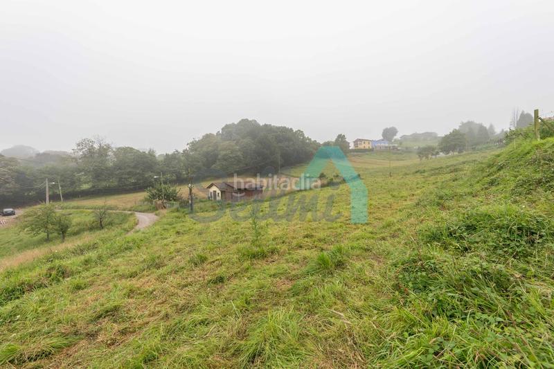 Foto aad26c96-b929-4030-a21e-02cc5e0d7672. Terreny residencial a Parroquias Sur - La Manjoya Oviedo