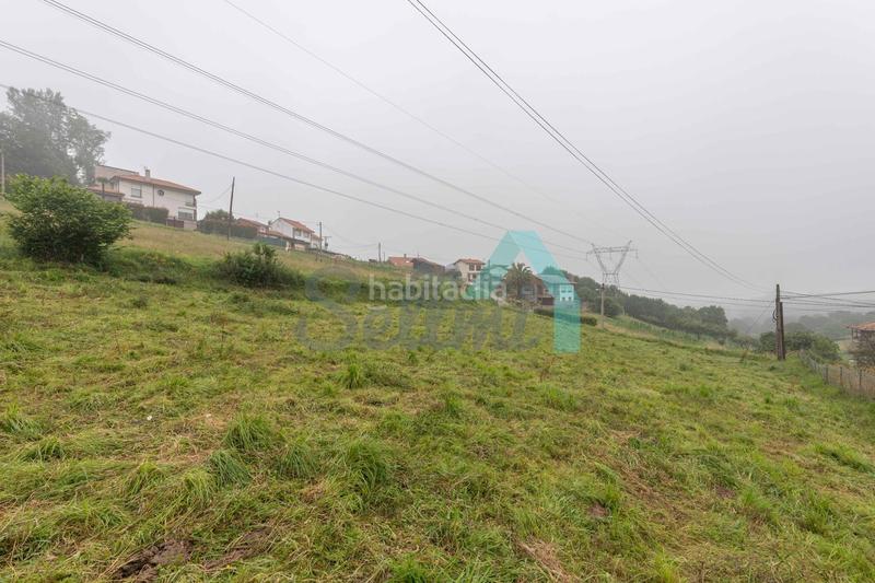 Foto bf0bb6b5-c432-4f6d-bf1f-2e13514c3359. Terreno residenziale in Parroquias Sur - La Manjoya Oviedo