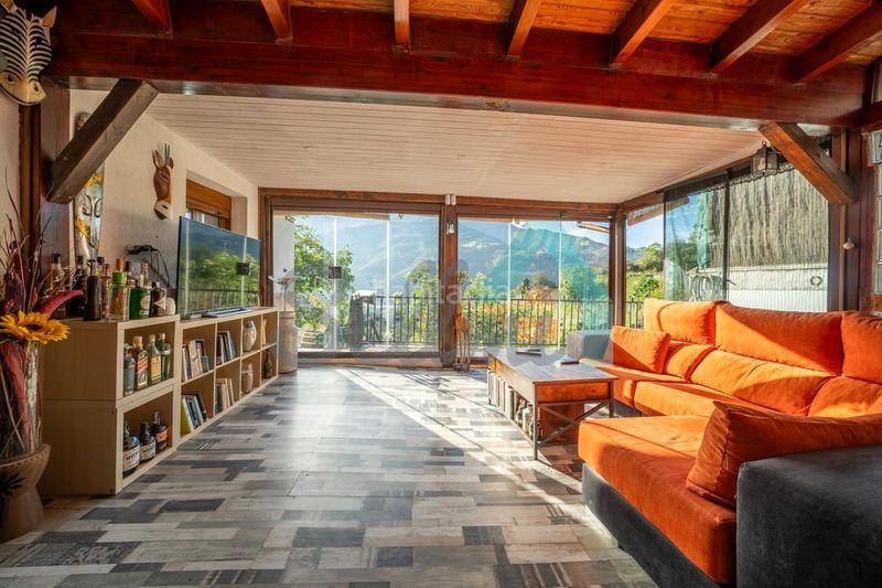 Foto a7a06440-cb52-47b8-b3e3-24b39d806168. House with heating in Lena