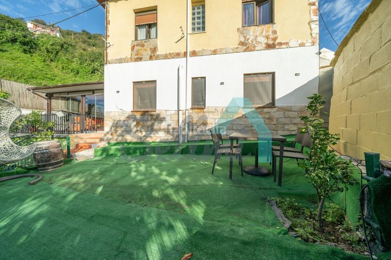 Foto be2ce32b-aa7c-4222-8e29-ed1089d5ce9a. House with heating in Lena