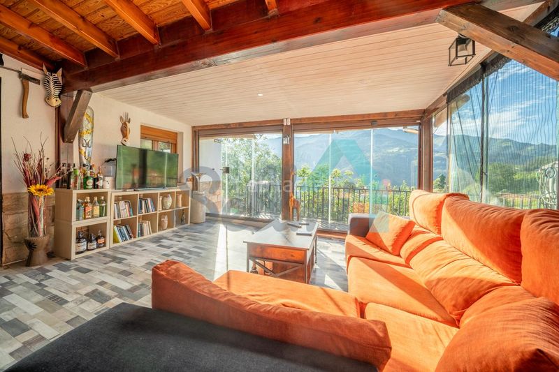 Foto f263f5b5-f35f-484a-a1a7-dbb6d3252846. House with heating in Lena