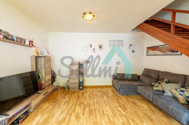 Foto b82eeeee-442d-4d80-bc1b-ae7cab7e6c4c. Dúplex amb calefacció aparcament a Morcín