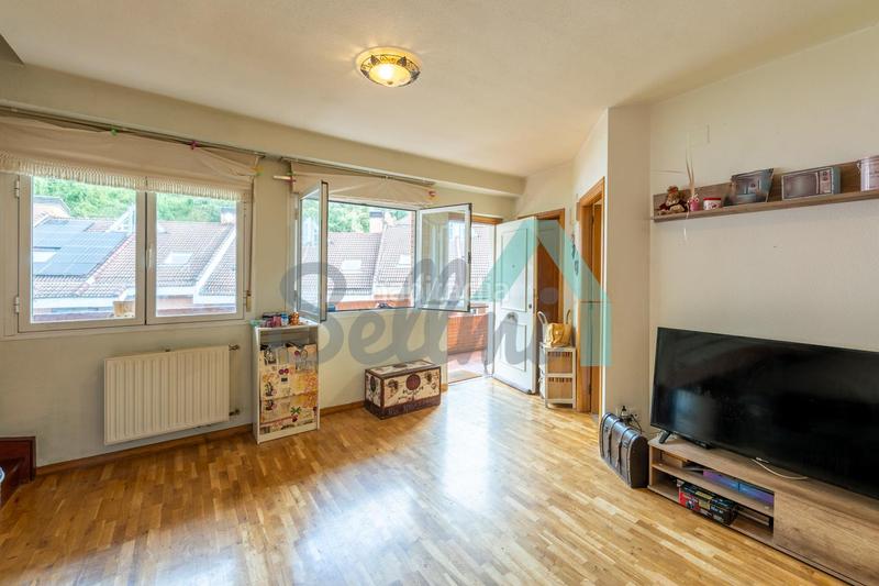 Foto 9b44b882-8f11-4fa2-a8d8-4dc99d750c64. Zweistöckige wohnung mit heizung parking in Morcín