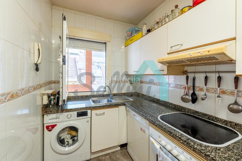 Foto e7bfa7bc-7f60-448c-b363-ed46ee0134a6. Zweistöckige wohnung mit heizung parking in Morcín