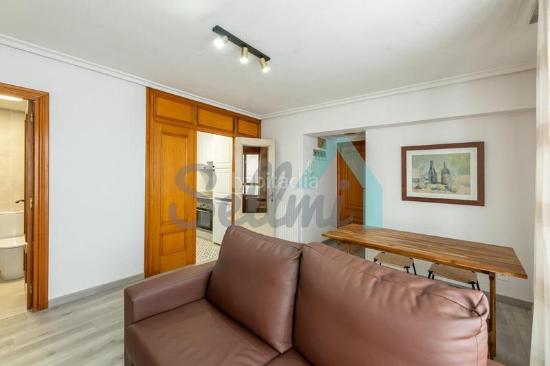 Foto 379eb6c4-4cd5-4ca5-93b1-a7aa24ed089d. Location appartement avec chauffage dans Parque San Francisco - Uría Oviedo
