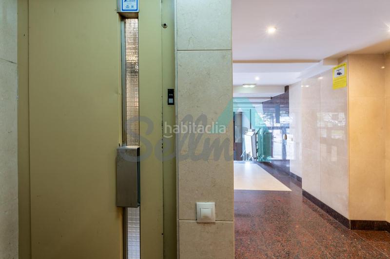 Foto b0841ee7-d83d-4354-9b34-c1a8e9003762. Rent flat with heating in Parque San Francisco - Uría Oviedo