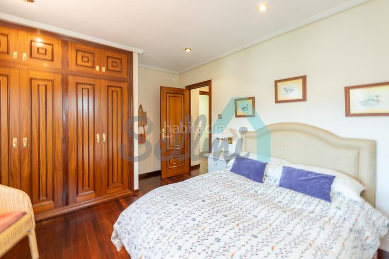 Foto 05974935-ef0c-4c86-a20b-20c1b34def61. Casa aparellada amb calefacció aparcament a Llanes pueblo Llanes