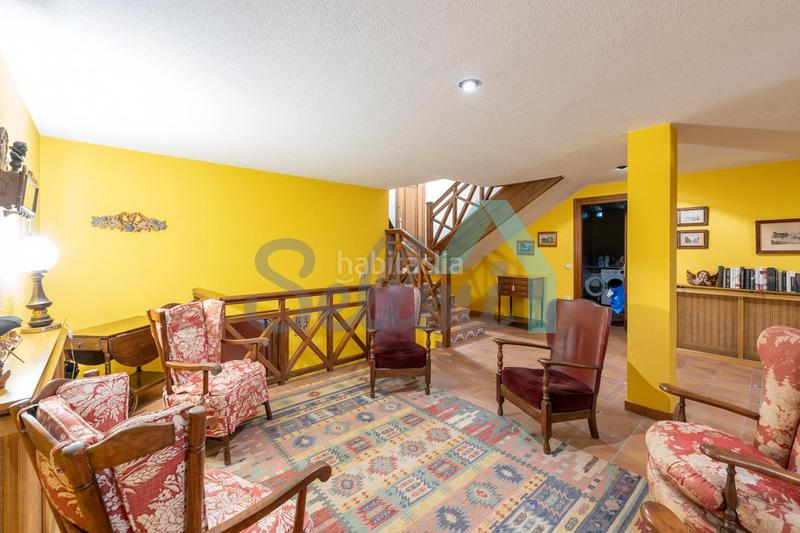 Foto 22aedf75-8a53-489f-b1d4-325652bd3c6a. Casa aparellada amb calefacció aparcament a Llanes pueblo Llanes