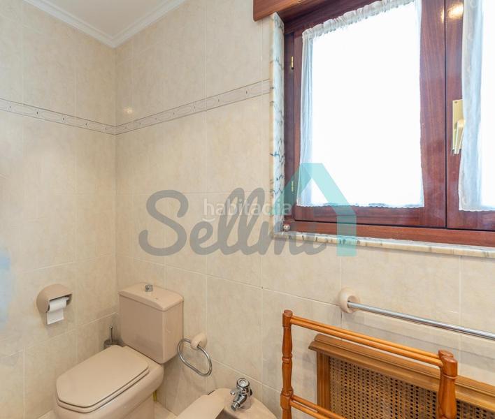 Foto 5821b34d-6b23-4f19-9d9f-b900cd5c0fc3. Casa aparellada amb calefacció aparcament a Llanes pueblo Llanes