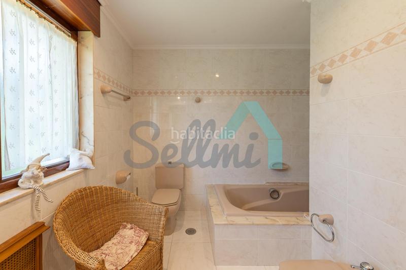 Foto d2537869-b901-4b16-8c9c-5c327d9ddce9. Casa aparellada amb calefacció aparcament a Llanes pueblo Llanes