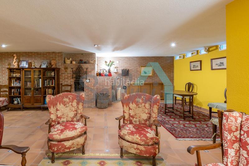 Foto df99d046-942d-4a20-ad61-66d0c0e82c50. Casa aparellada amb calefacció aparcament a Llanes pueblo Llanes