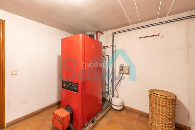 Foto e3b9b88e-97eb-4d11-9e4a-e000493e0047. Casa aparellada amb calefacció aparcament a Llanes pueblo Llanes