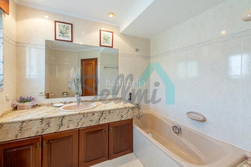 Foto 03291835-2165-49e8-b199-0226cb1e820c. Casa pareada en Llanes pueblo Llanes