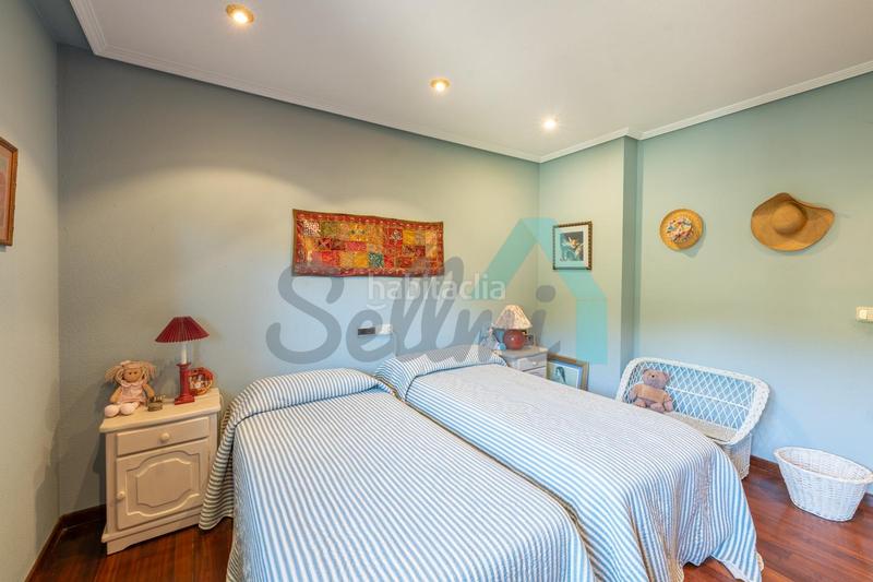 Foto 49e2f002-2e9c-42a8-8a93-94a4b9eef7a2. Casa pareada en Llanes pueblo Llanes