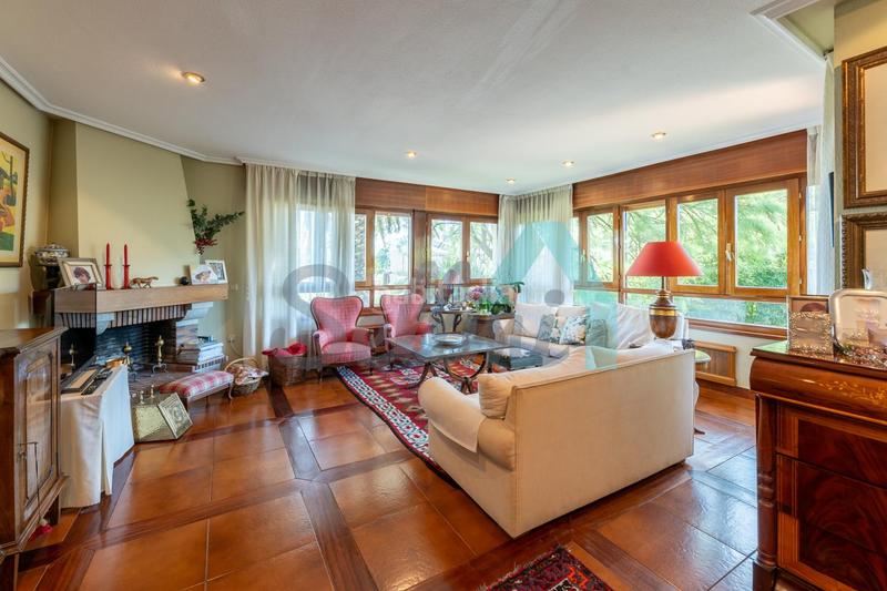 Foto 9bee8f7f-87c0-4406-9cfd-3ba316724a75. Casa pareada en Llanes pueblo Llanes