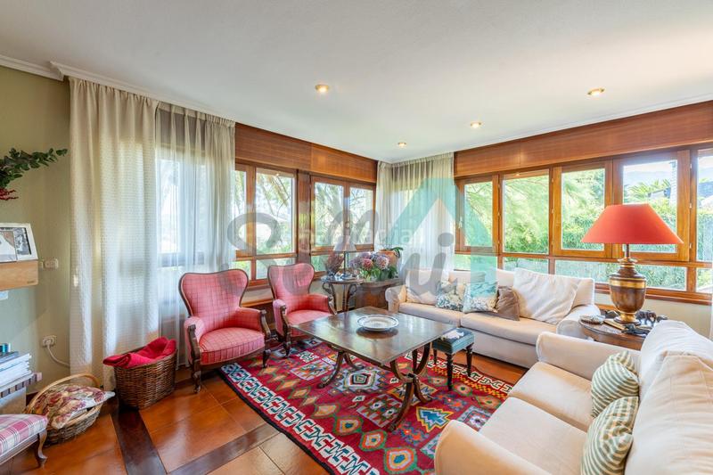 Foto ee1f0b9b-ca3e-4661-af6f-4fc683393d6a. Casa pareada en Llanes pueblo Llanes