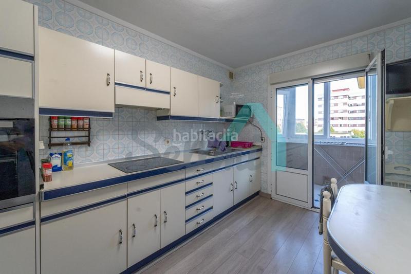 Foto 6f22a326-659c-4d3f-a0f2-c121009fae11. Appartamento con riscaldamento parcheggio in El Coto Gijón