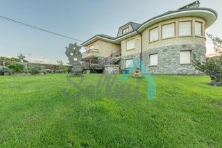House  Lugar barredo