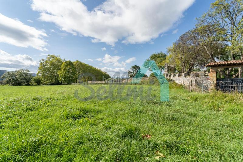 Foto c90f235b-1380-44c3-8e25-18939d52ac58. Terreny residencial a Viella-Granda-Meres Siero