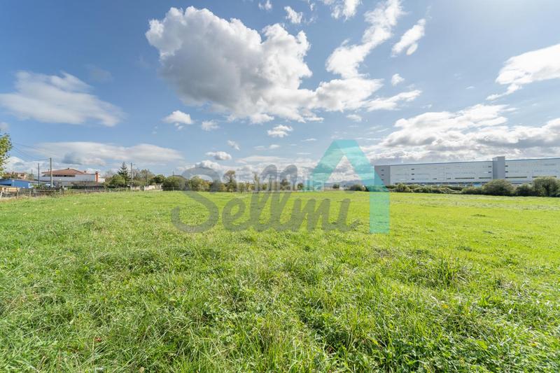 Foto 731d42fb-983e-44b7-90b3-95156eaacd09. Terreno residenziale in Viella-Granda-Meres Siero