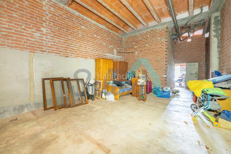 Foto 09addb5d-607c-496a-ac68-7c3ae6763c68. Rent business premise in Milán - Pumarín Oviedo