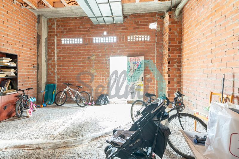 Foto a183ab91-d401-4fdd-ace1-de29f616d913. Rent business premise in Milán - Pumarín Oviedo